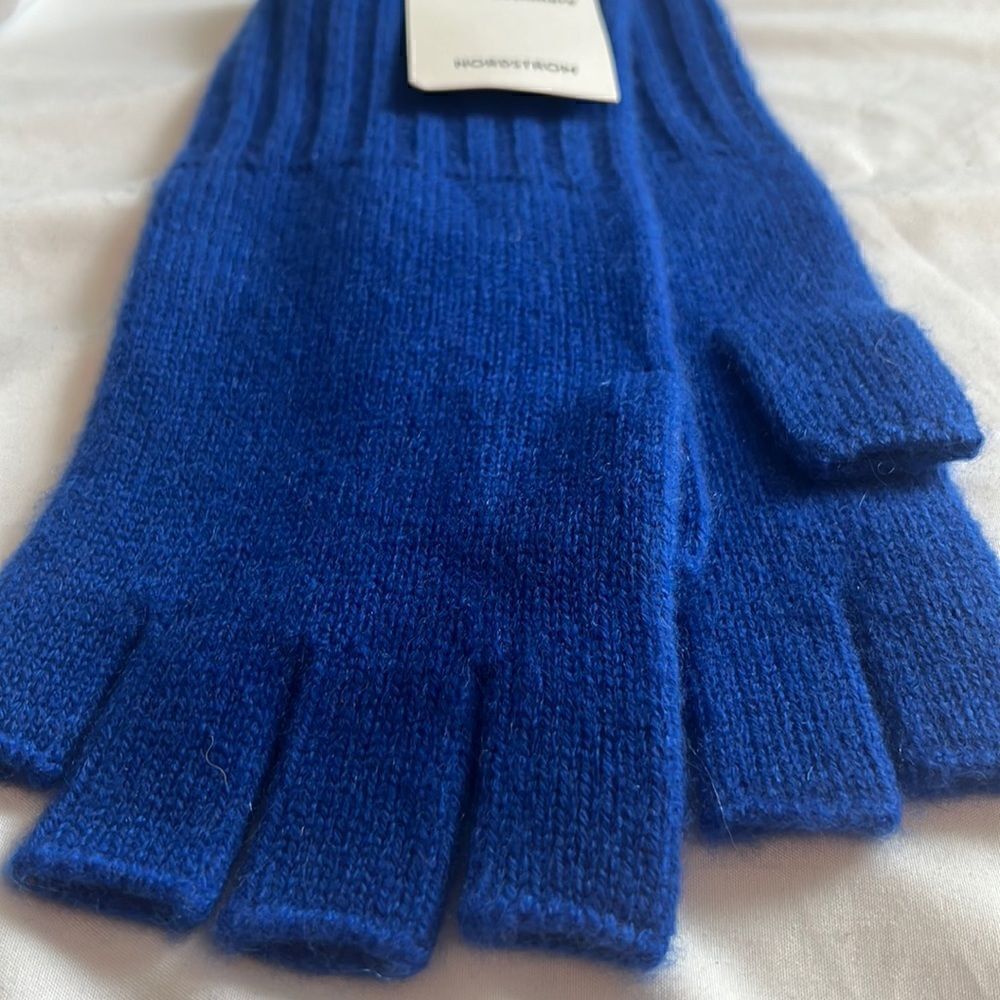 NORDSTROM WOMENS CASHMERE FINGERLESS GLOVES BLUE ONE SIZE NWT
